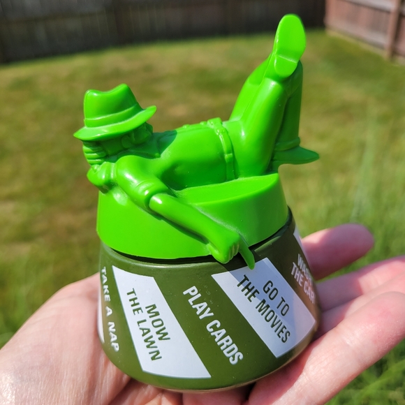 Cute & Kitschy Vintage Avon Man's Decision Maker Decanter ~ FINAL PRICE! - Picture 5 of 13